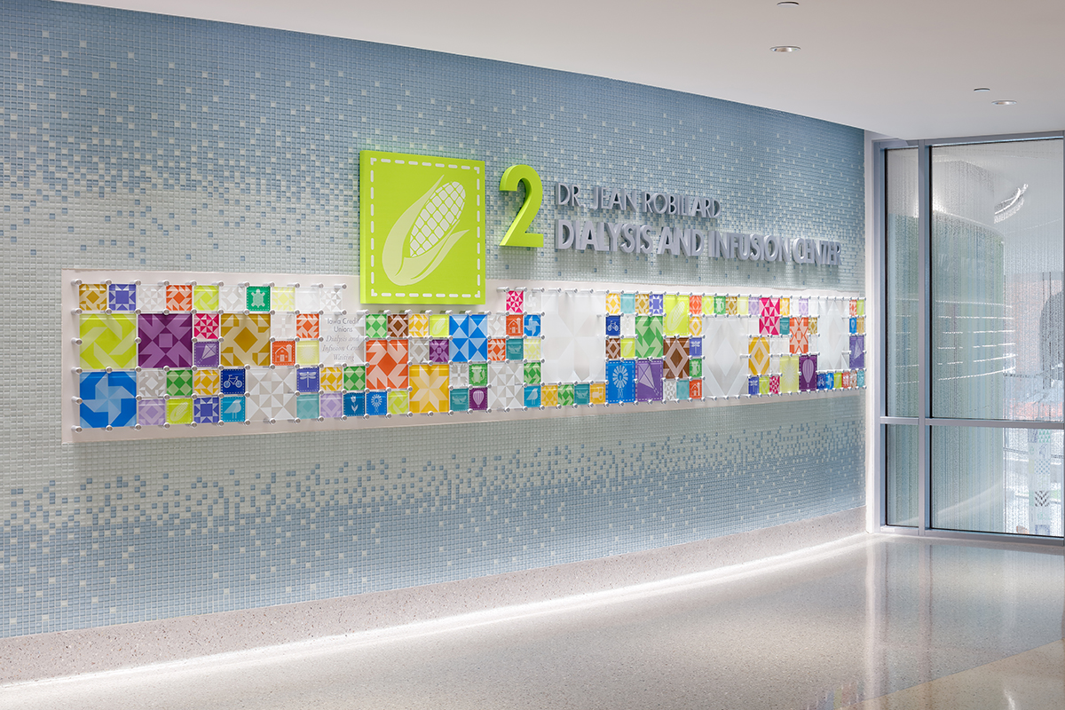 Wayfinding image of level 2 entrance at UI Stead Family Children's Hospital