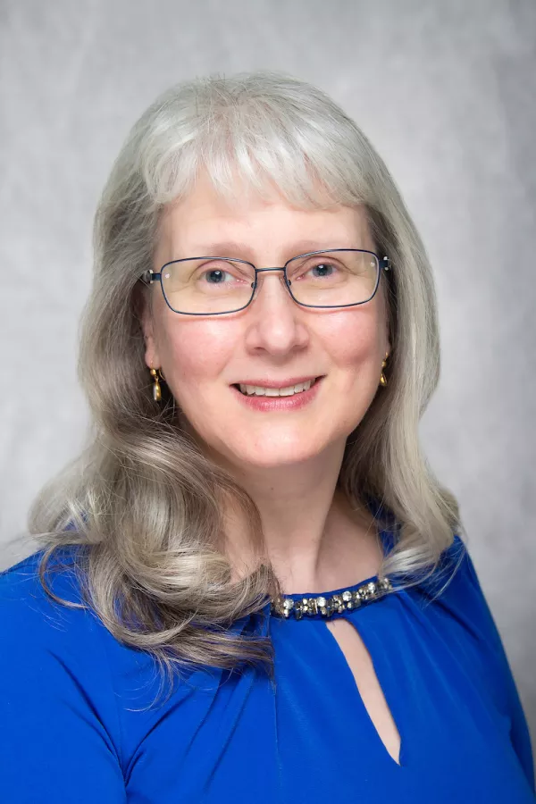 Tracy Thacker, portrait