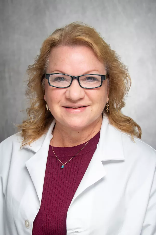 Julie Wieland, portrait