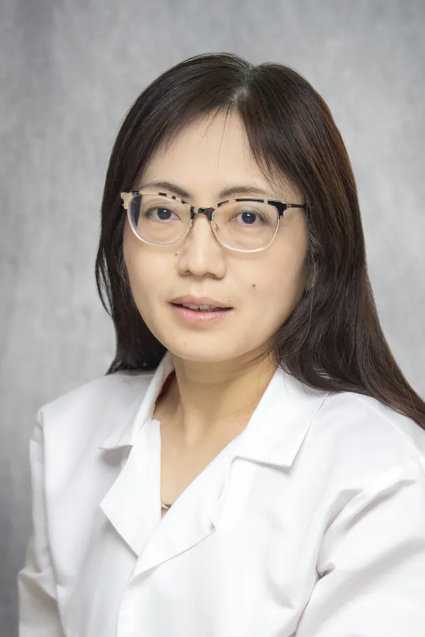 Guiling Tong portrait