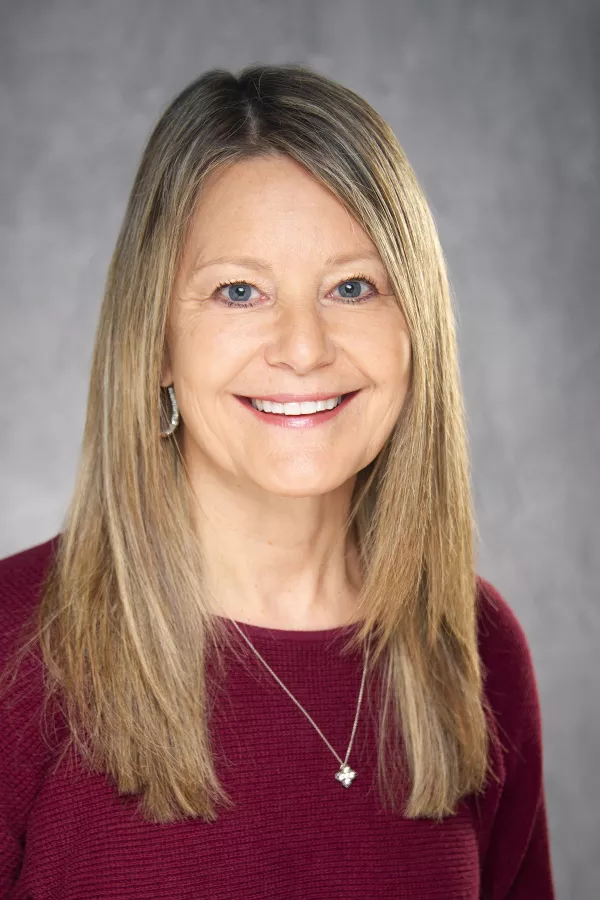  Jennifer Baker, portrait