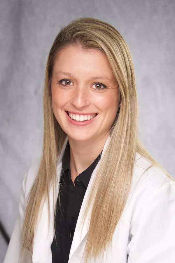  Jacqueline Cicchese, portrait