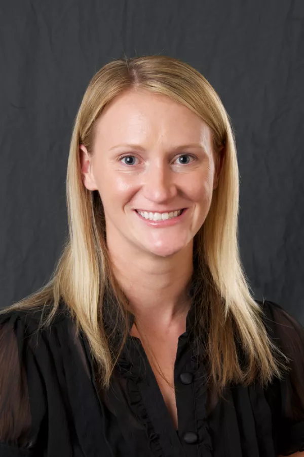 Sarah Dailey, portrait