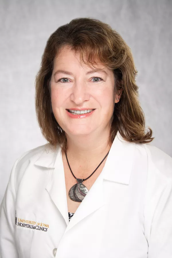 Dena Dillon, portrait