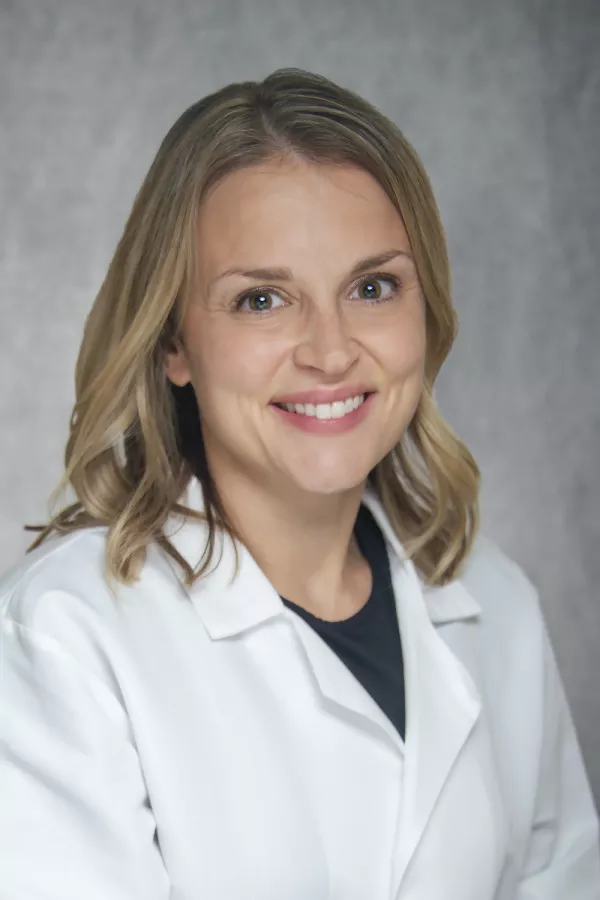 Alyssa Donahue portrait