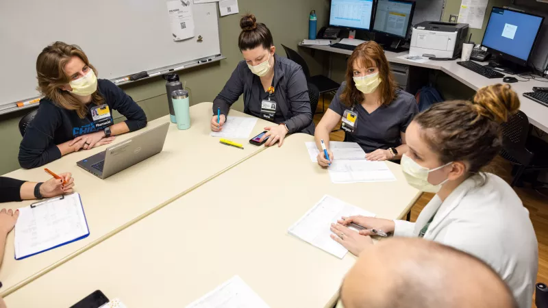 Nursing huddle on 6RC, on Tuesday, May 24, 2022.