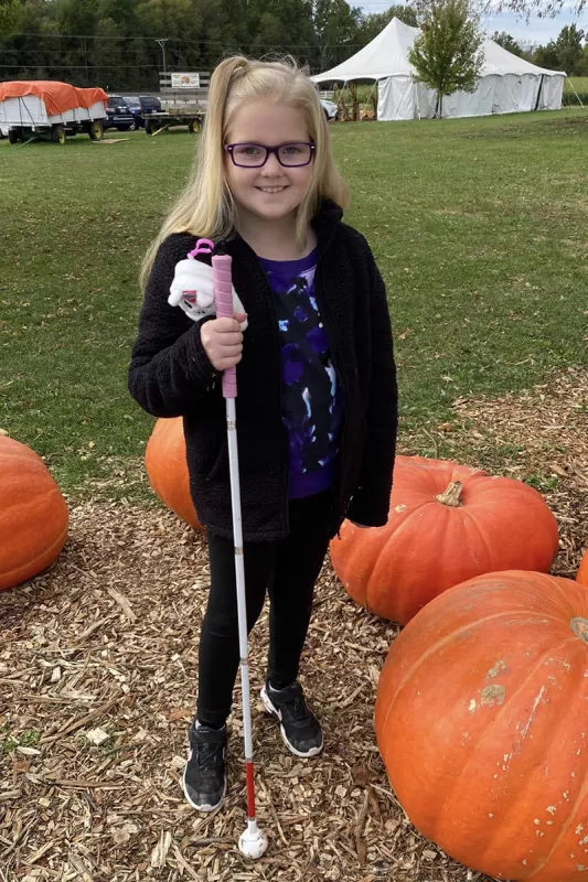 Elyna at a pumpking patch