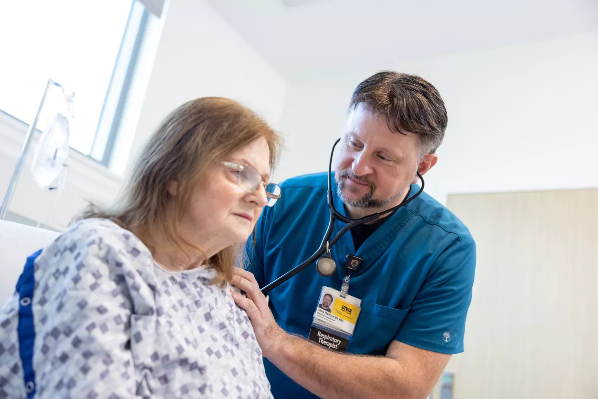 Respiratory therapist Chris Harrison with a simulated adult patient in the emergency department at UI Health Care Medical Center North Liberty on Friday, Feb. 28, 2025.