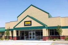 Urbandale 86th Street location exterior, UI Health Care