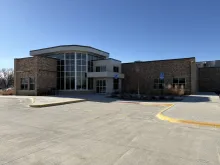 Clinic, Leon, Church Street, exterior.