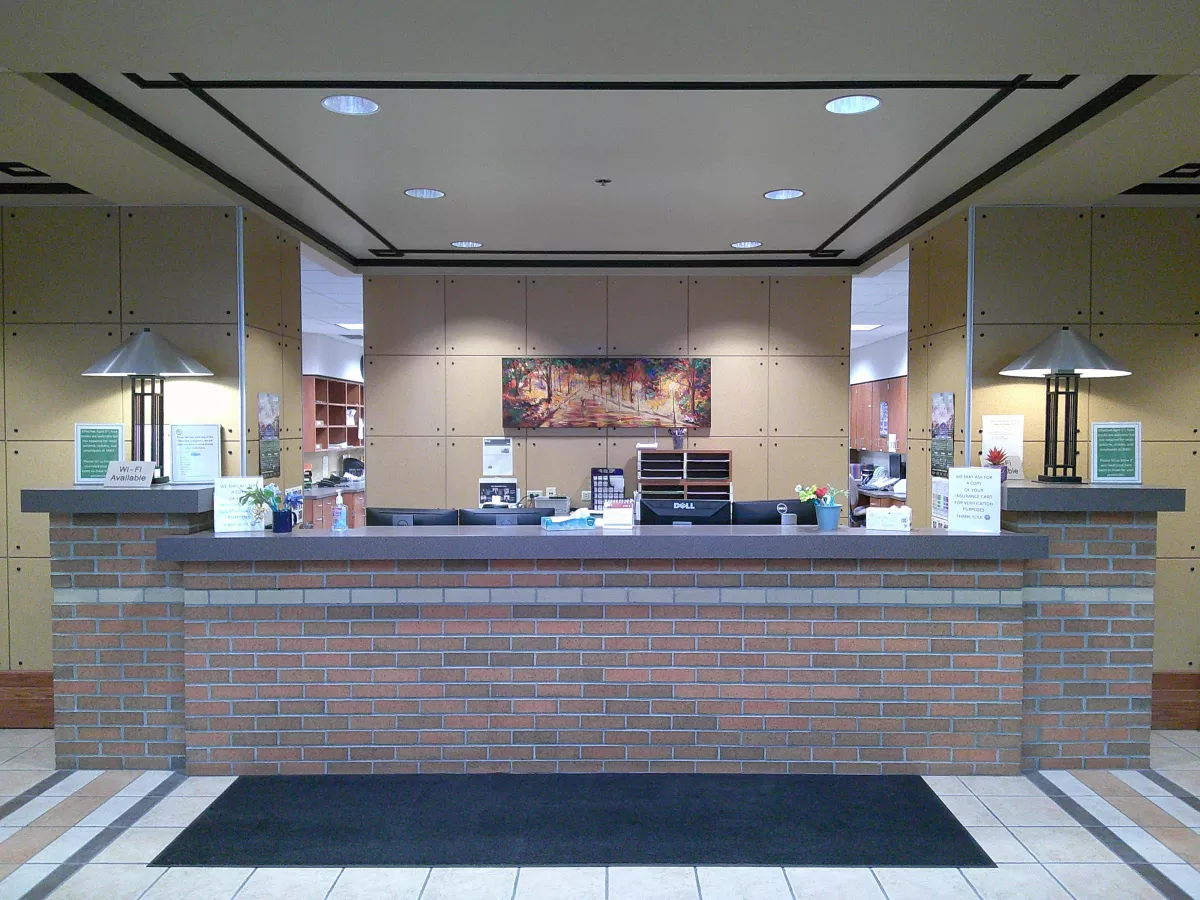 Sioux City - Pierce Street Front Desk