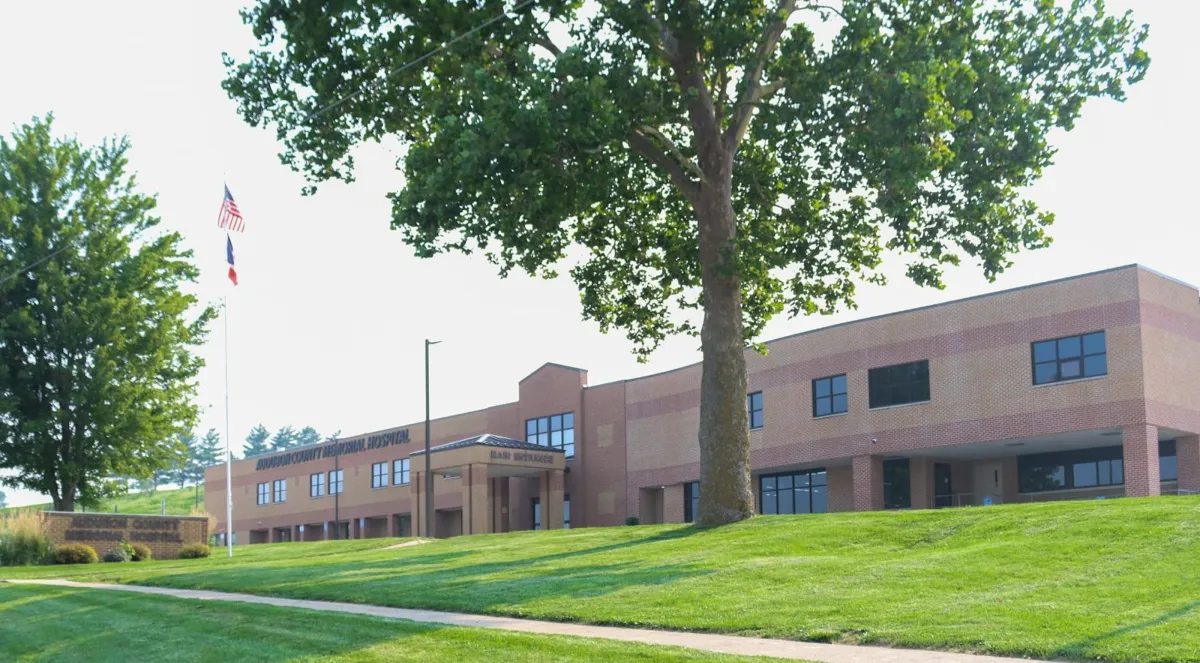 Audubon County Memorial Hospital - Mission Cancer + Blood Audubon, Pacific Avenue, exterior.