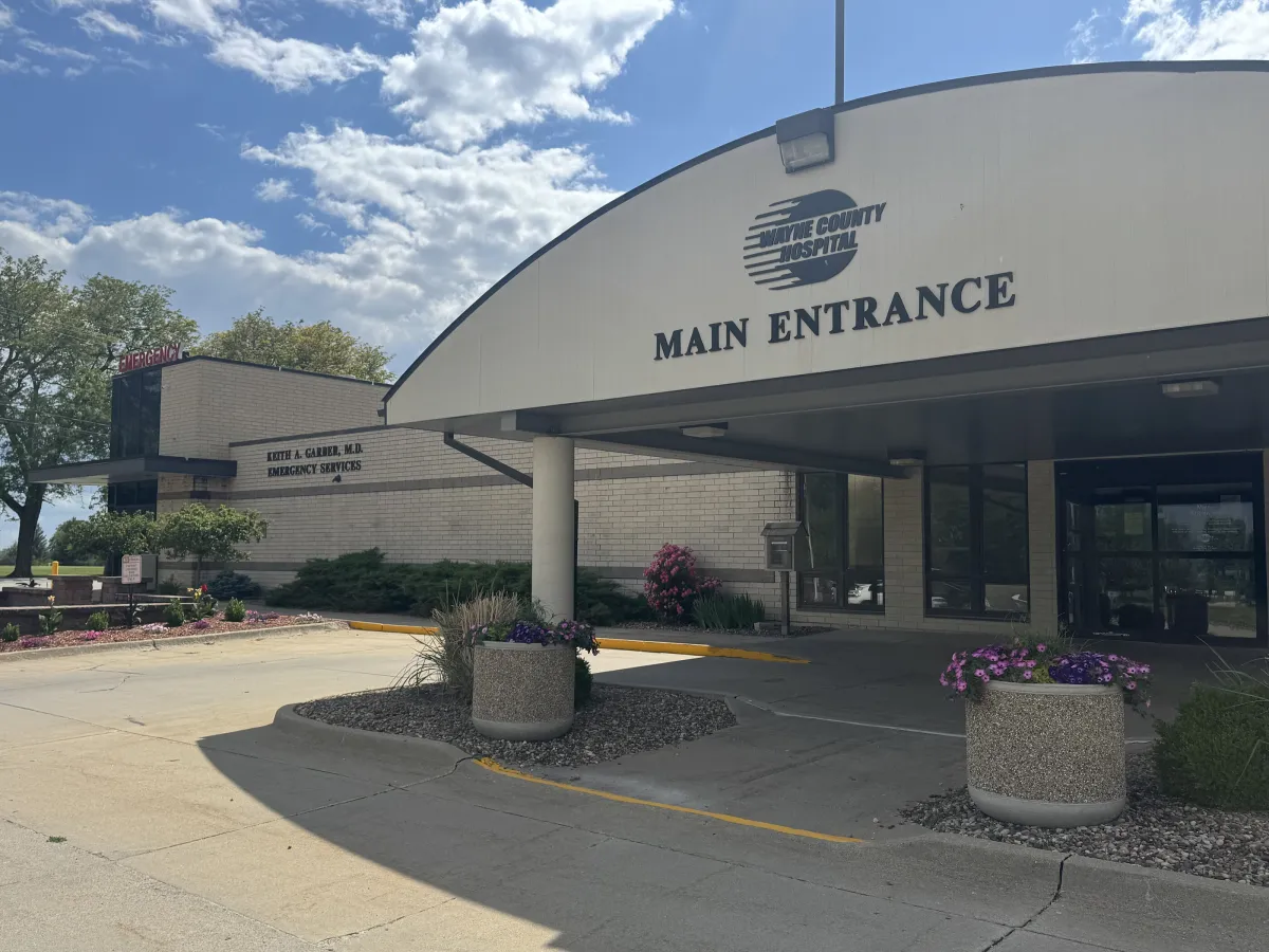 Corydon, East Street, exterior.