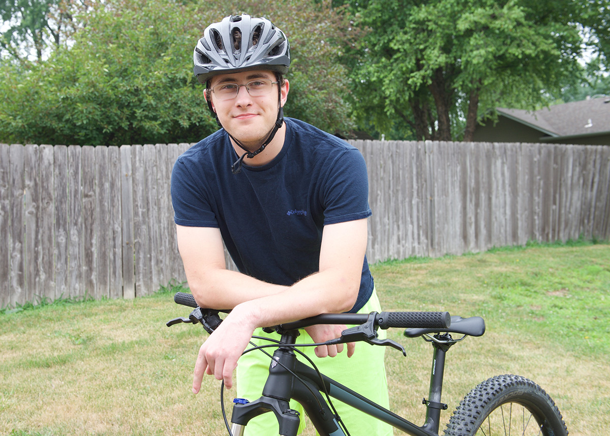 bike helmet teenager