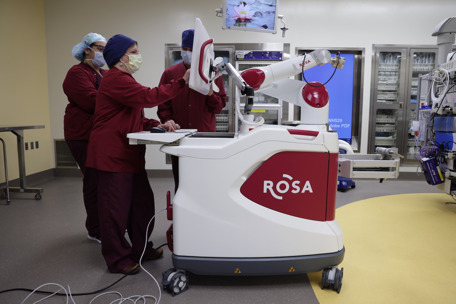 ROSA® Robot arrives in UI Health Care neurosurgery department | of Iowa Hospitals & Clinics
